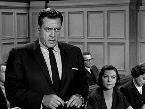 ריימונד בור בתפקיד פרי מייסון בסדרה משנות ה-50 וה60-